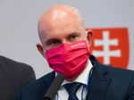 Časť školákov sa od pondelka vráti do škôl
