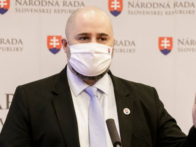 Linhart: Zákon by nemal umožniť reťazcu nakúpiť potraviny pod náklady výrobcu