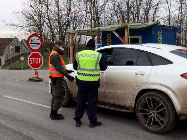 Klus upozorňuje na zmeny podmienok vstupu do Rakúska
