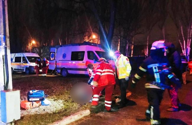 Pri požiari v covidovej nemocnici zomreli traja pacienti a lekárka