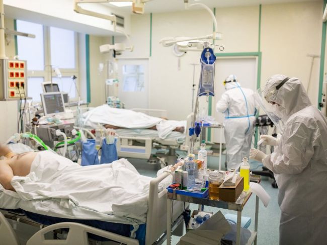 Nemocnice hľadajú desiatky zdravotných sestier, chýbajú aj lekári