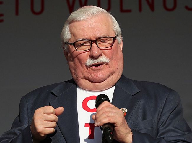 Lech Walesa navrhol Navaľného na Nobelovu cenu mieru