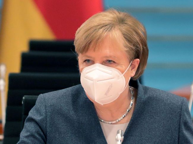 Merkelová vidí svetlo na konci tunela, no upozorňuje na falošné nádeje