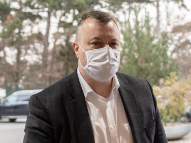 Krajniak posiela do zariadení sociálnych služieb kyslíkové prístroje