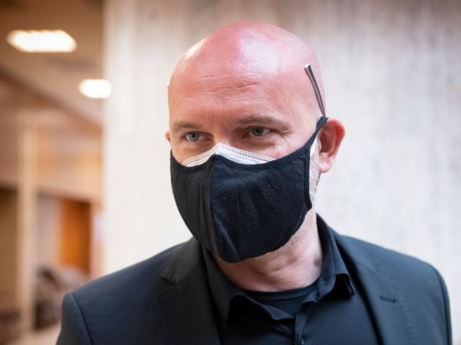 Viaceré školy sa od pondelka môžu otvoriť, potvrdil minister školstva