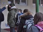 RÚVZ Bratislava odporúča počkať s otváraním škôl v kraji aspoň dva týždne