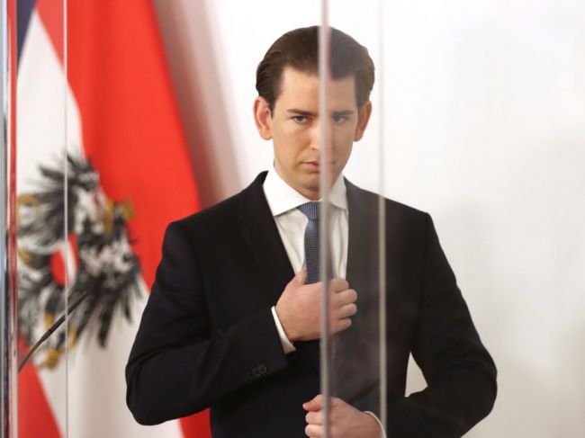 Kancelár Kurz: Ruské i čínske vakcíny by sa mohli vyrábať priamo v Rakúsku