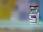 Slovensko má od AstraZeneca zazmluvnených 3,6 milióna dávok, prvé pôjdu pre učiteľov