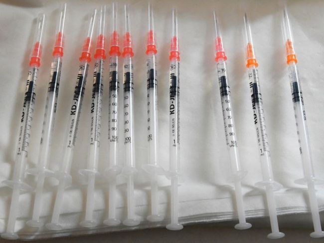Vybraných učiteľov začnú očkovať od soboty 13. februára