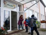 Školy v Bratislavskom kraji by od pondelka mali naskočiť na COVID automat