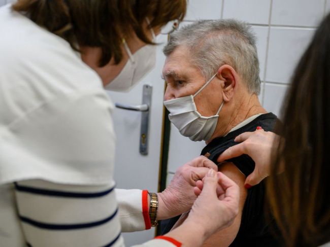 Maďarská vláda rozhodla o zavedení preukazu o ochrane pred SARS-CoV-2