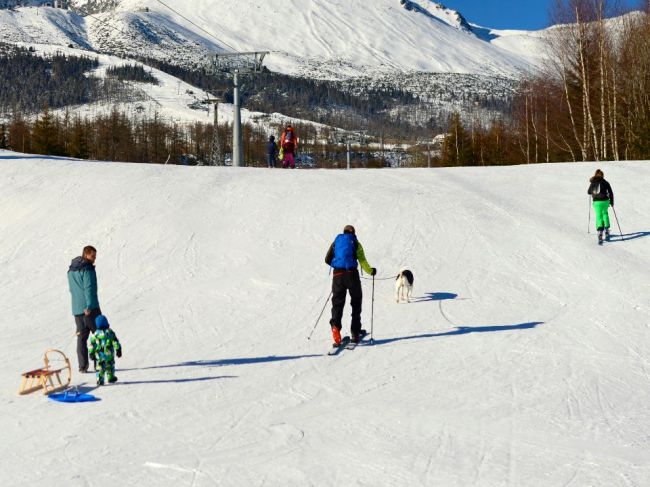Poľsko uvoľnilo opatrenia, lyžiari zamierili na svahy