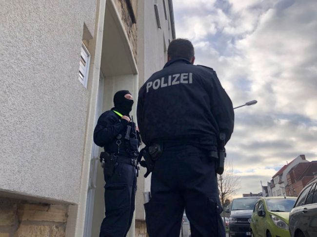 V Tirolsku sa rozšíril juhoafrický variant koronavírusu, zasiahla polícia a armáda