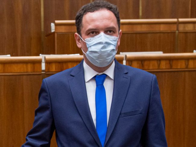 Čepček nemôže 3 mesiace chodiť na klub OĽANO, prišiel i o právnický tím