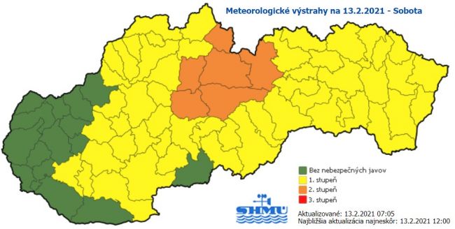 SHMÚ upozorňuje počas soboty na nízke teploty a silný vietor