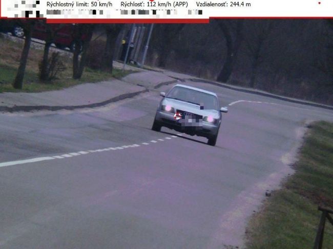 Mladý vodič prekročil v obci rýchlosť o 62 kilometrov za hodinu
