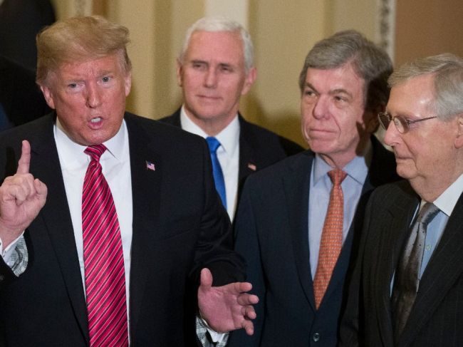 McConnell je presvedčený, že Trump je zodpovedný za útok na Kapitol