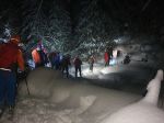 Lavína v Západných Tatrách strhla troch skialpinistov, dvaja neprežili