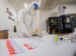 Bratislava upustí od nárazových víkendových testovaní ľudí na COVID-19