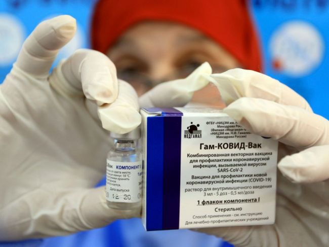 Slovensko nenakúpi vakcínu Sputnik, návrh vetovala jedna koaličná strana