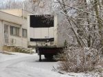 V Košiciach pristavili chladiaci príves pre telá zosnulých