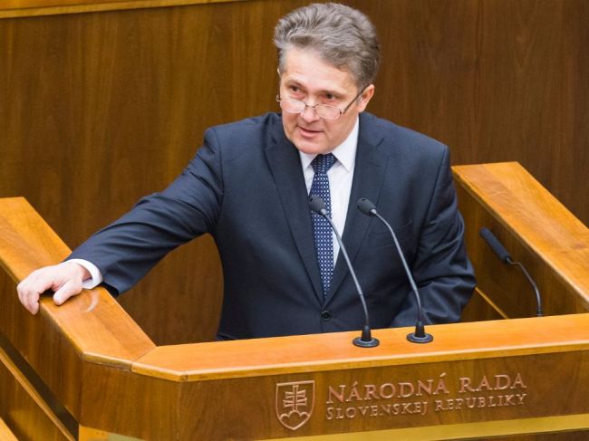 Vo veku 59 rokov zomrel poslanec NR SR Ľubomír Petrák