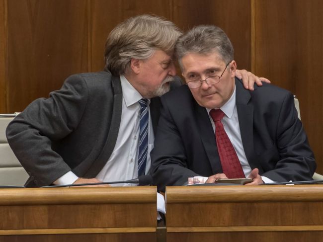 Smer-SD: Odchodom Ľubomíra Petráka prišla SR o významného odborníka a skvelého človeka