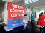 Zverejnili termíny na očkovanie ďalších pedagogických zamestnancov