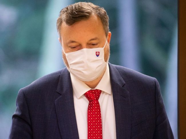 Krajniak o otváraní kostolov: Nebudem sa preto hádzať o zem