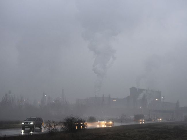 Pre štyri lokality Slovenska platí upozornenie na smogovú situáciu