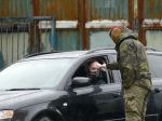Vyťaženej nemocnici v Žiari pomáha desiatka kňazov i armáda