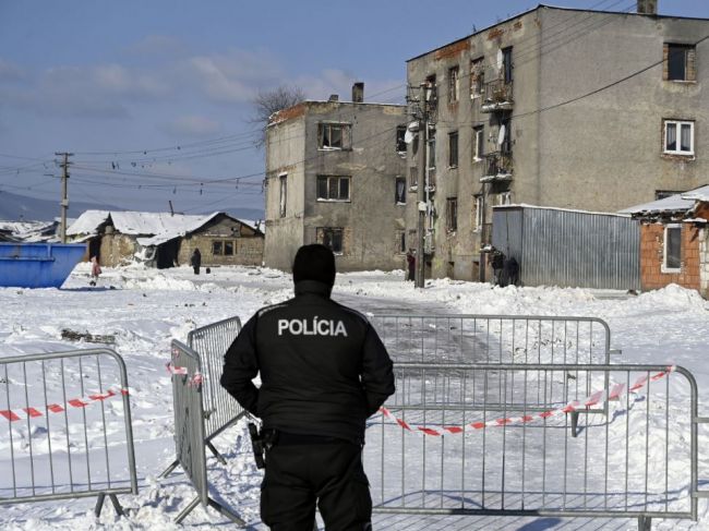 Dodržiavanie karantény v rómskych osadách vo Vranovskom okrese sleduje polícia