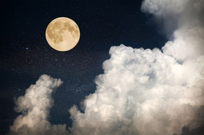 Ako Mesiac ovplyvňuje spánok: Toto je dôvod, prečo sa vám počas splnu horšie spí