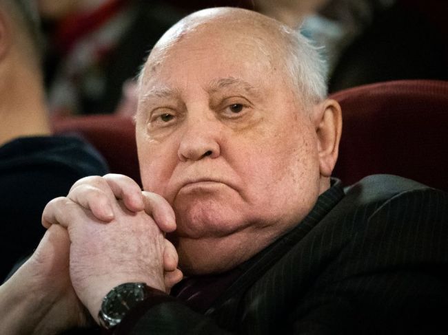 Gorbačov: Biden a Putin by sa mali snažiť o ďalšie obmedzenia jadrových zbraní