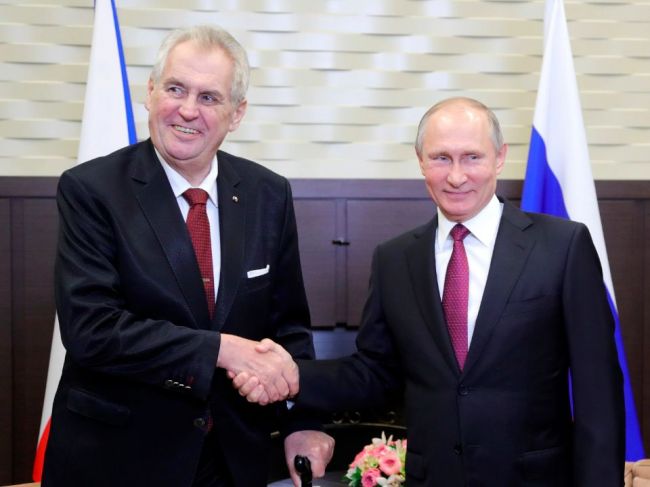 Rusko podľa Miloša Zemana sľúbilo Česku vakcínu Sputnik V