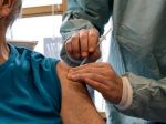 Rakúsko chce druhú generáciu vakcín vyvíjať s Izraelom a Dánskom