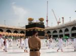 Saudská Arábia na veľkú púť do Mekky pustí len zaočkovaných veriacich