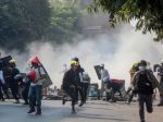 Mjanmarská armáda strieľala do protestujúcich, podľa OSN zabila v stredu desiatky ľudí