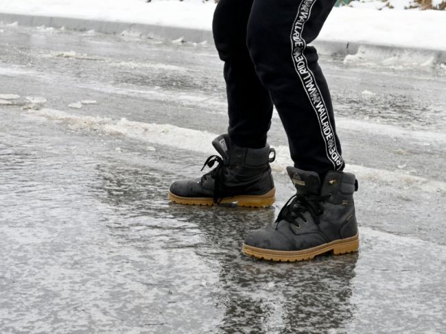Chladné počasie hlási návrat, v piatok sa môže vyskytnúť poľadovica