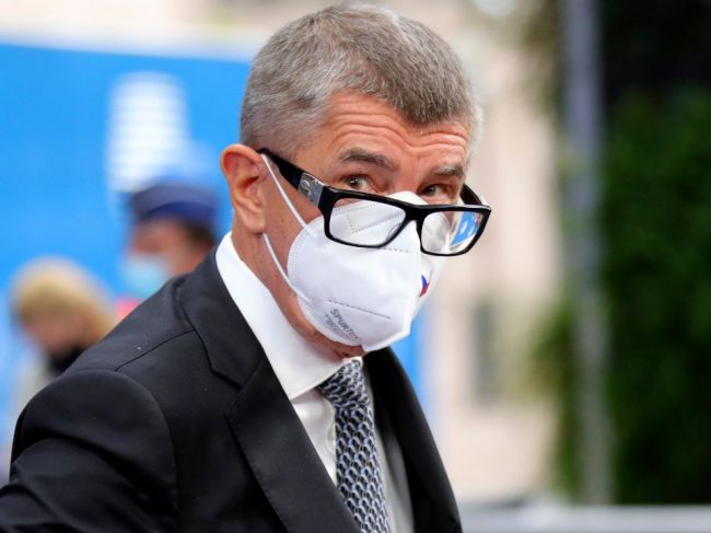 Česko po troch týždňoch neuvoľní opatrenia, Babiš na to nevidí dôvod
