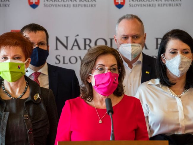Poslanci SaS sú pripravení v NRSR podporiť prípadnú rekonštruovanú vládu