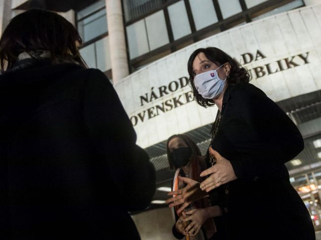 Remišová kritizuje ministra obrany Jaroslava Naďa, žiada sebareflexiu vládnej koalície