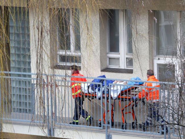 Česko aktivovalo zahraničnú pomoc a požiadalo o umiestnenie pacientov v zahraničí