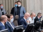 Vláda využívala skrátené legislatívne konanie aj neodôvodnene, tvrdí Via Iuris