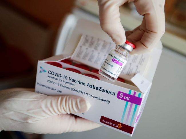 Dolné Rakúsko bude očkovať vakcínou od AstraZenecy aj po úmrtí zdravotnej sestry