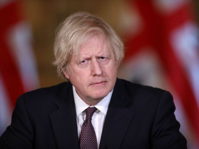 Johnson sa odmietol vyjadriť k rozhovoru princa Harryho a jeho ženy