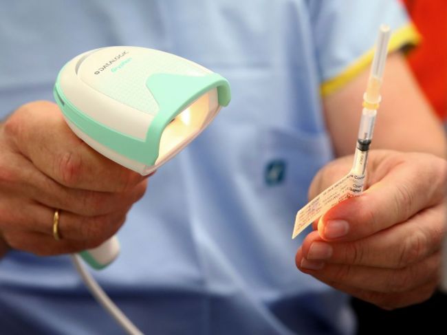 Austrália chce pre zastavené dodávky vakcín tlačiť na EÚ