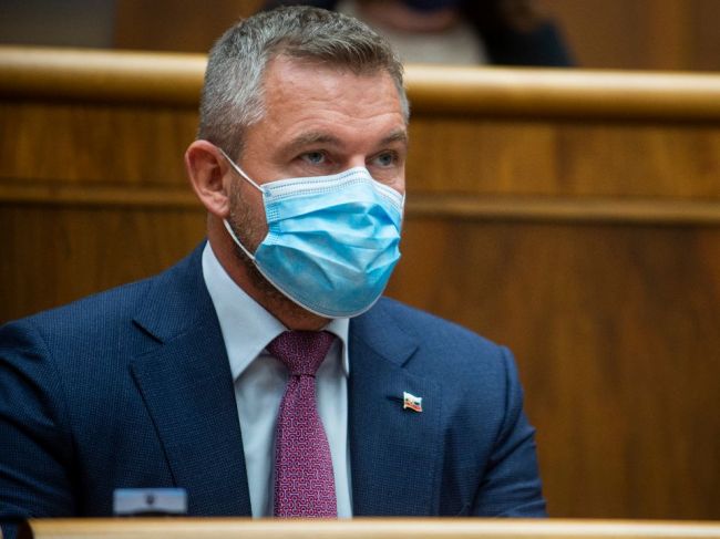 Pellegrini: Politickú zodpovednosť za šéfa SIS nesie predseda vlády