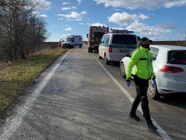 Raňajšia dopravná nehoda si vyžiadala smrť 55-ročnej ženy