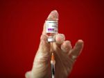 WHO nevidí dôvod na zastavenie očkovania vakcínou od firmy AstraZeneca